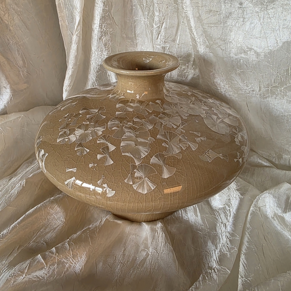 JING DE ZHEN Wu's  Crystalline Ceramic Vase
